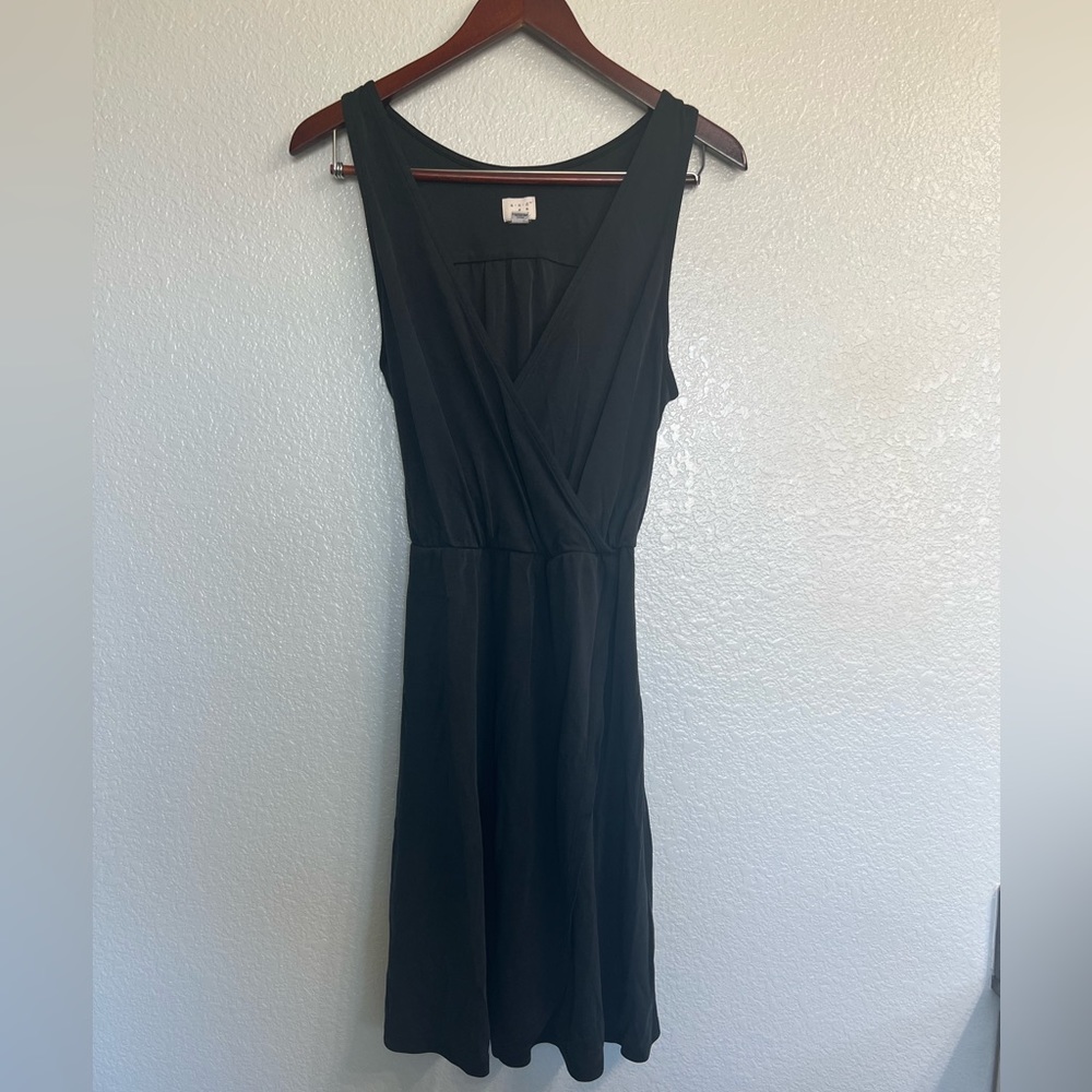 Women’s sleeveless black wrap style dress medium a new day
